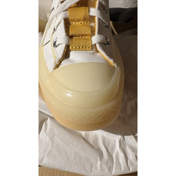 Converse Chuck Taylor All Star High-Top White With Translucent Toe And Sides New - Picture 4 of 11